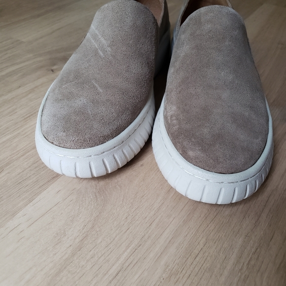 ♡ Sofft Potina Sneaker Taupe sz 8.5 - Picture 3 of 9